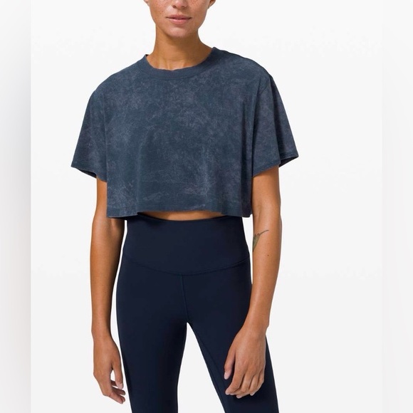 Lululemon women’s all yours cropped tee tie dye wash size *6 - Picture 2 of 6